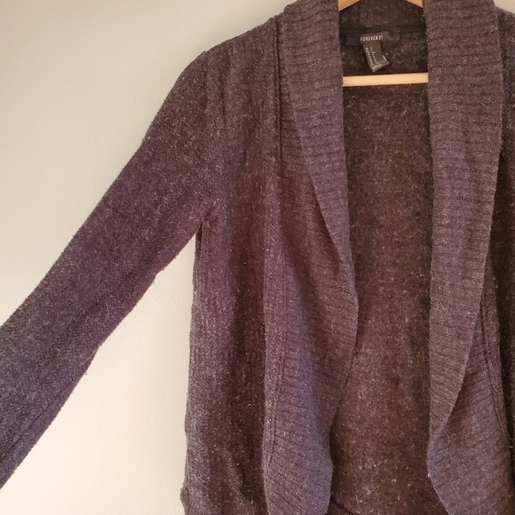 FOREVER 21 Sweater - Picture 1 of 3